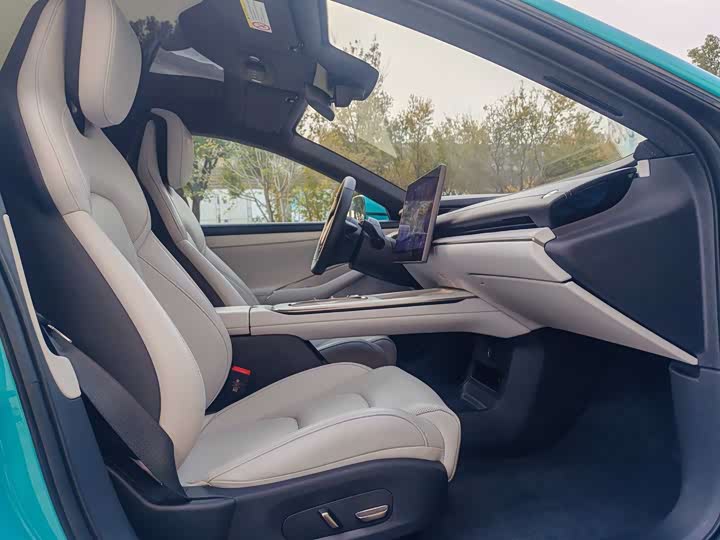 Фото 11 - Xiaomi SU7