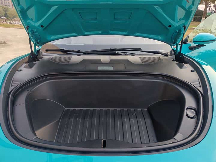 Фото 30 - Xiaomi SU7