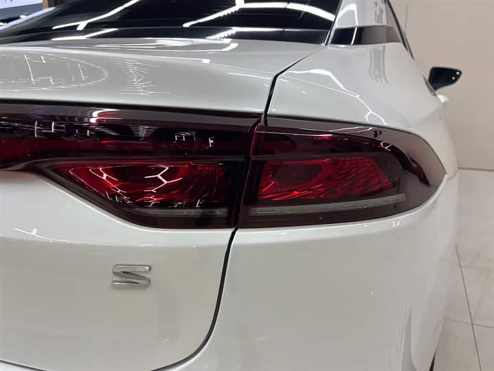 Фото 15 - GAC Aion S