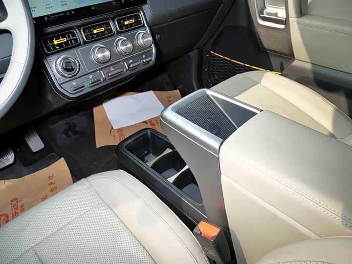 Фото 24 - Chery iCar V23