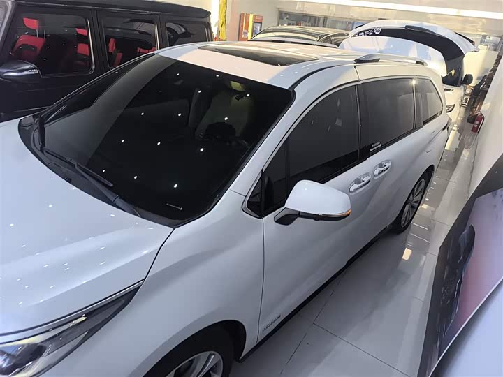 Фото 5 - Toyota Sienna