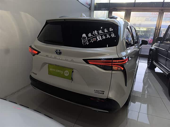 Фото 6 - Toyota Sienna