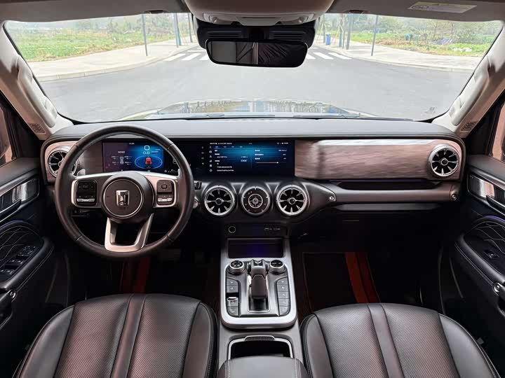 Фото 10 - Tank 300