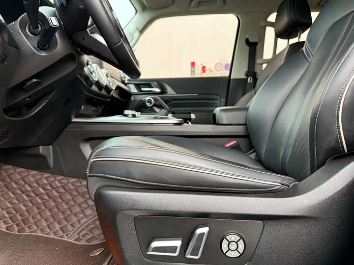 Фото 9 - Tank 300