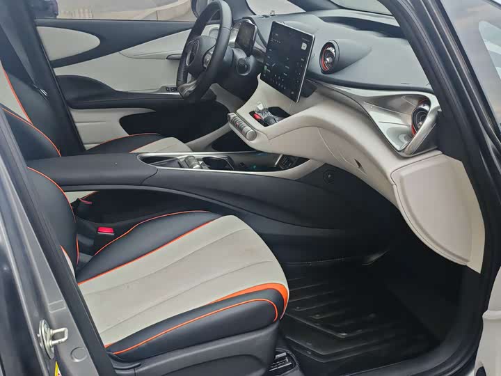 Фото 14 - BYD Dolphin