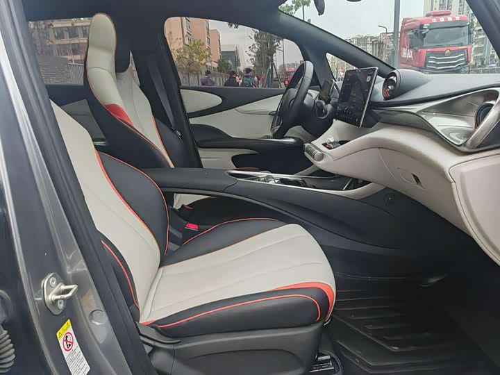 Фото 15 - BYD Dolphin