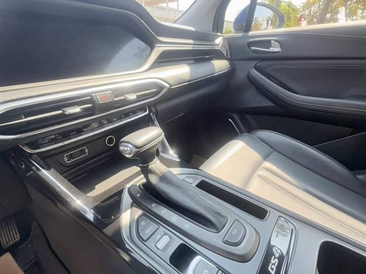 Фото 13 - GAC Trumpchi GS4