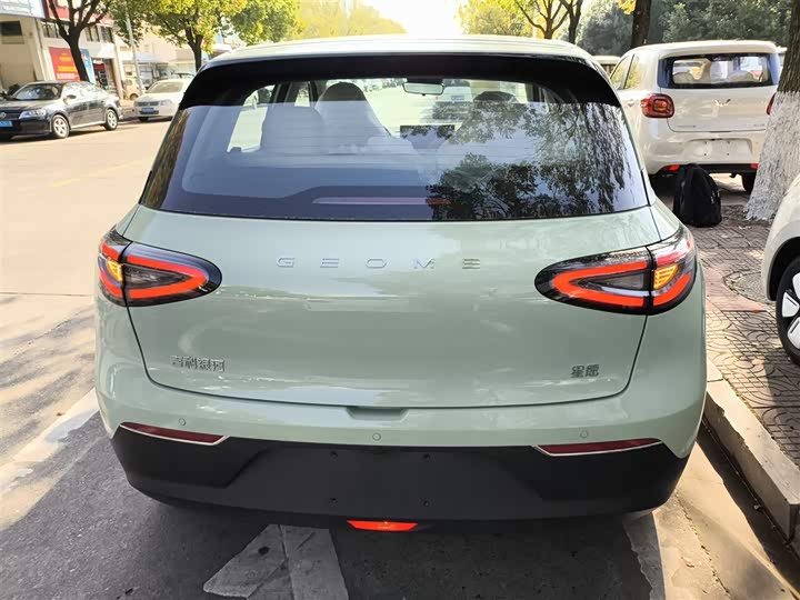 Фото 6 - Geely Galaxy Geome