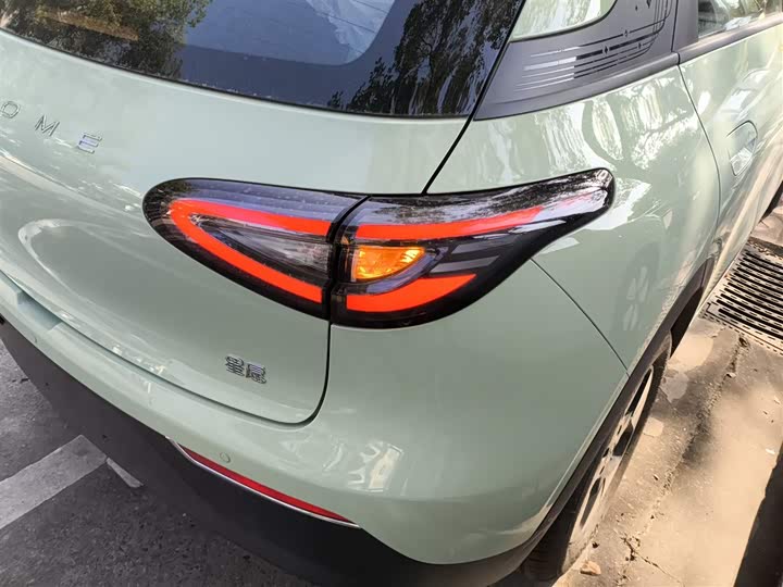 Фото 8 - Geely Galaxy Geome