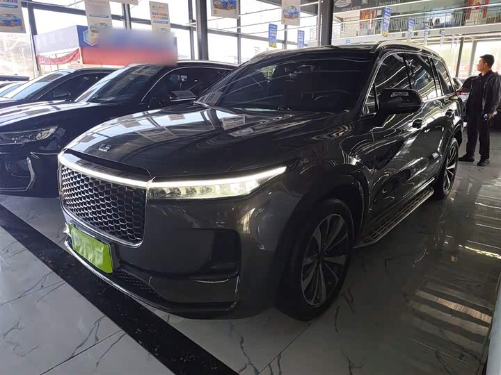 Фото 1 - LiXiang One