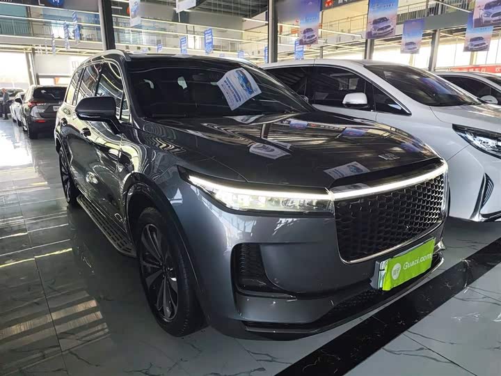 Фото 4 - LiXiang One