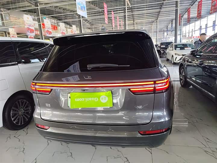 Фото 6 - LiXiang One