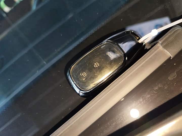 Фото 9 - LiXiang One