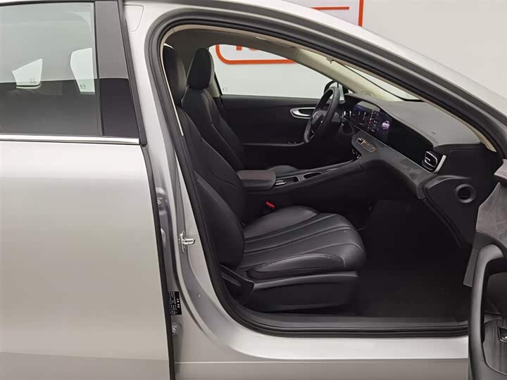 Фото 23 - Roewe D7