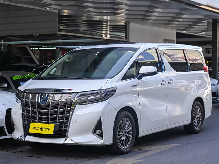 Фото 1 - Toyota Alphard
