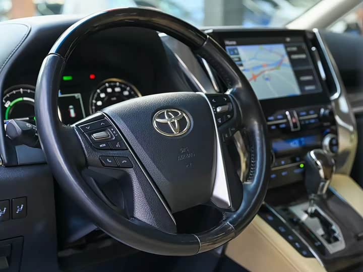 Фото 7 - Toyota Alphard