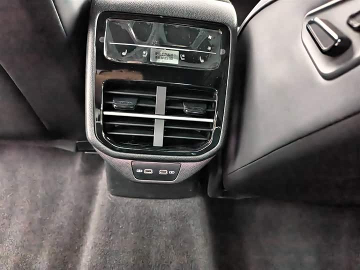 Фото 9 - Volkswagen Passat