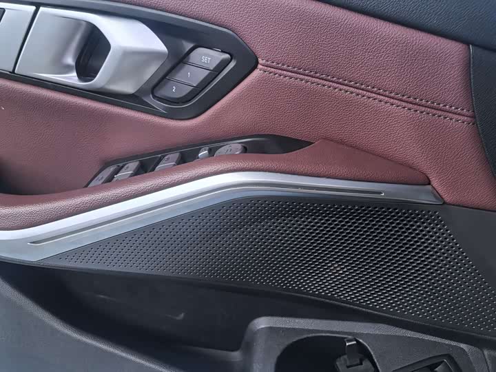 Фото 3 - BMW 3 Series