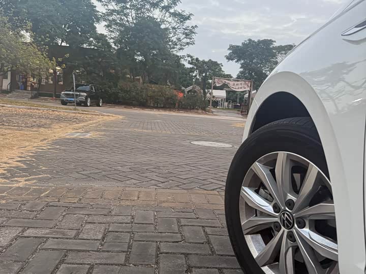 Фото 16 - Volkswagen Polo