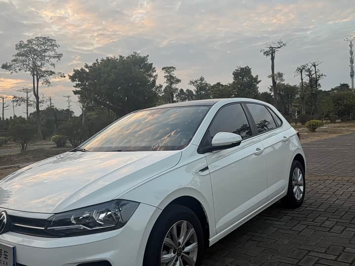 Фото 20 - Volkswagen Polo