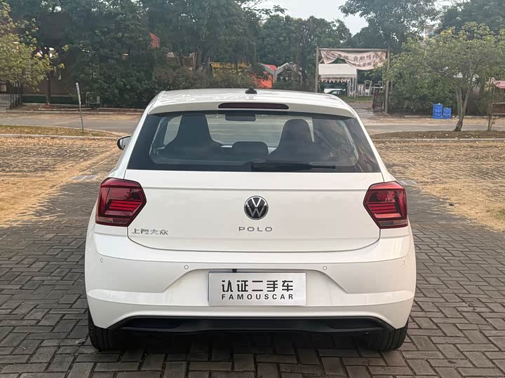Фото 22 - Volkswagen Polo