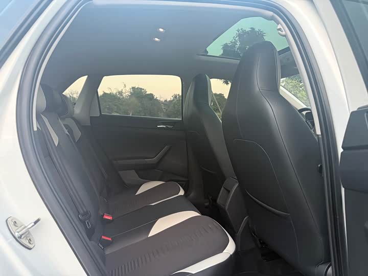 Фото 7 - Volkswagen Polo