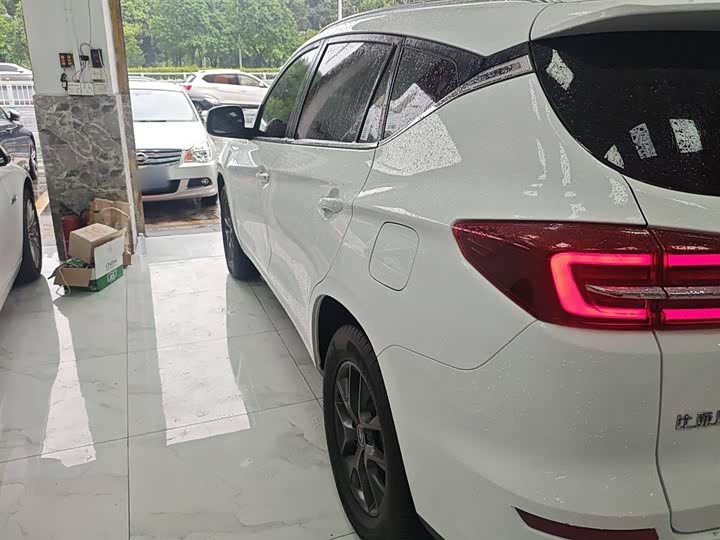 Фото 5 - BYD Song