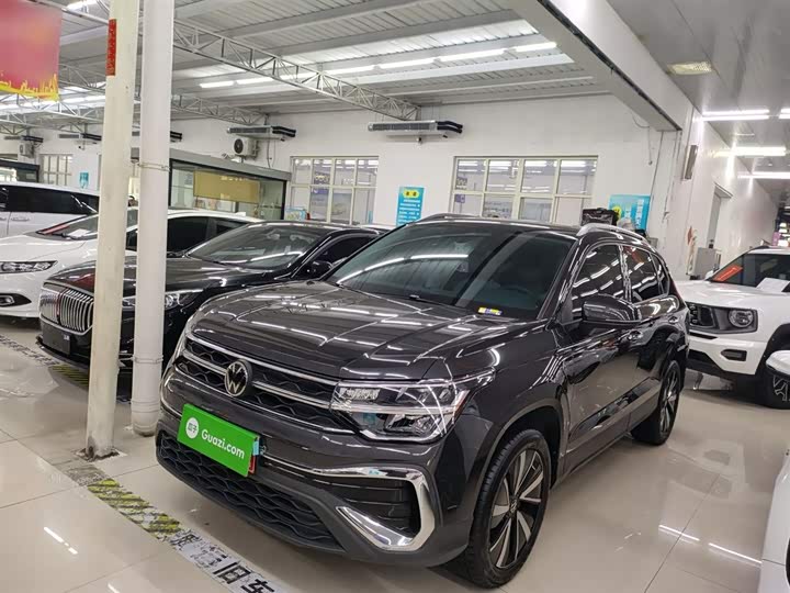 Фото 1 - Volkswagen Tharu