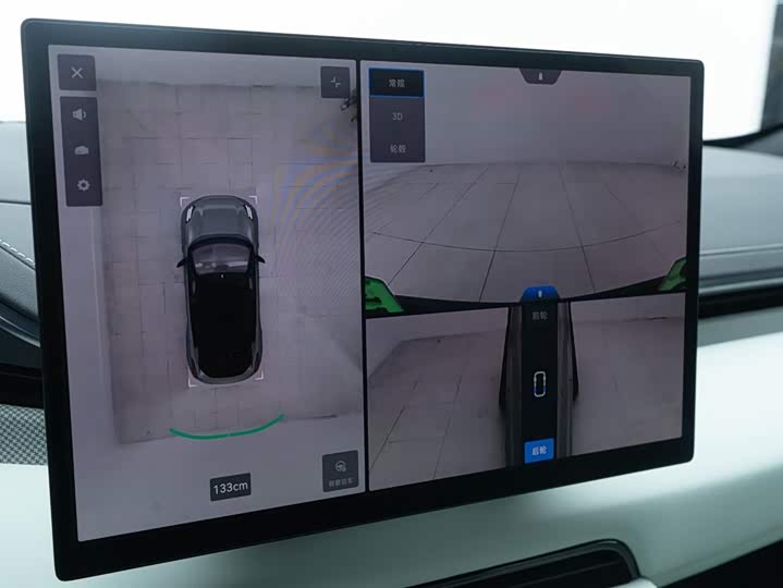 Фото 24 - Zeekr 001