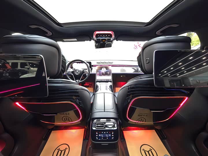 Фото 9 - Mercedes-Benz S-Class