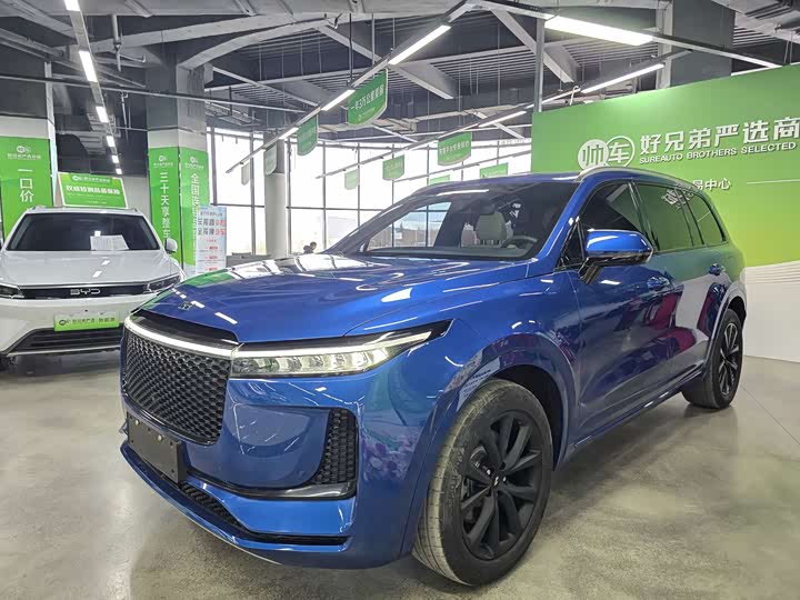 Фото 1 - LiXiang One