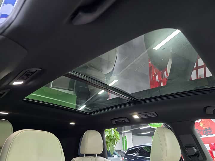 Фото 10 - LiXiang One