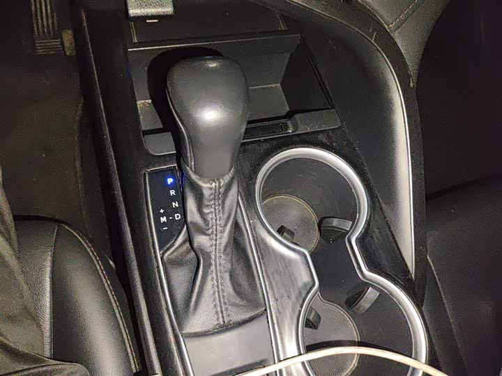 Фото 7 - Toyota Camry