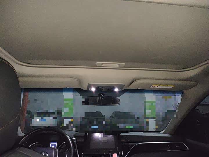 Фото 9 - Toyota Camry