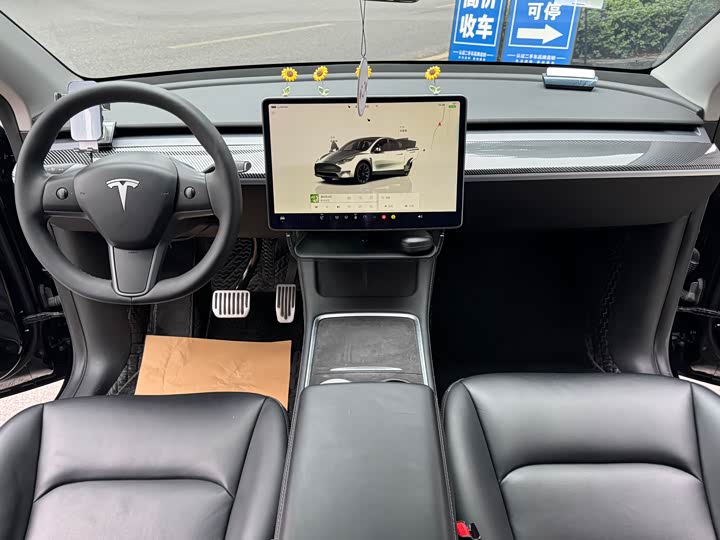 Фото 10 - Tesla Model Y