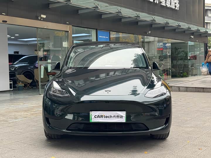 Фото 2 - Tesla Model Y