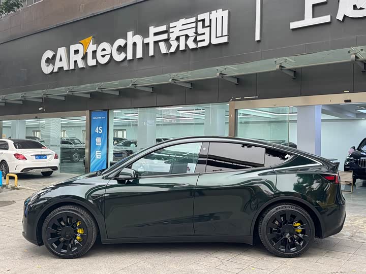 Фото 3 - Tesla Model Y