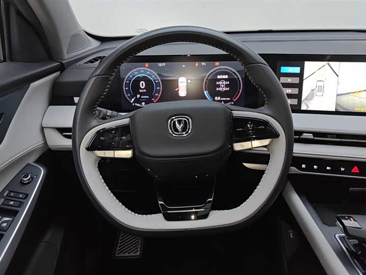 Фото 15 - Changan CS75 Plus