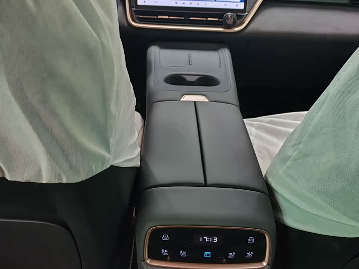 Фото 16 - Dongfeng Yipai eπ 008