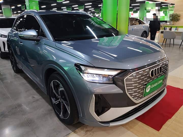 Фото 4 - Audi Q4 e-tron