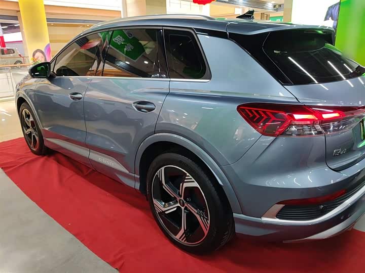 Фото 5 - Audi Q4 e-tron