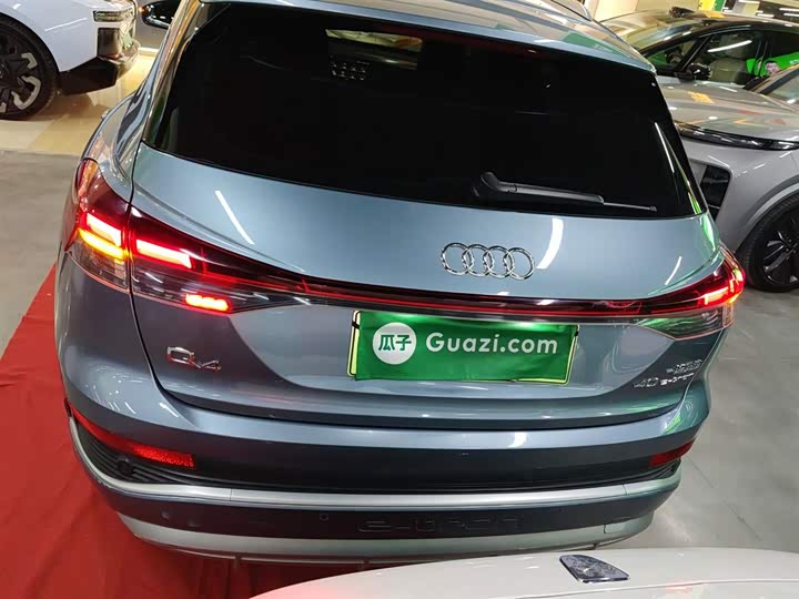 Фото 6 - Audi Q4 e-tron