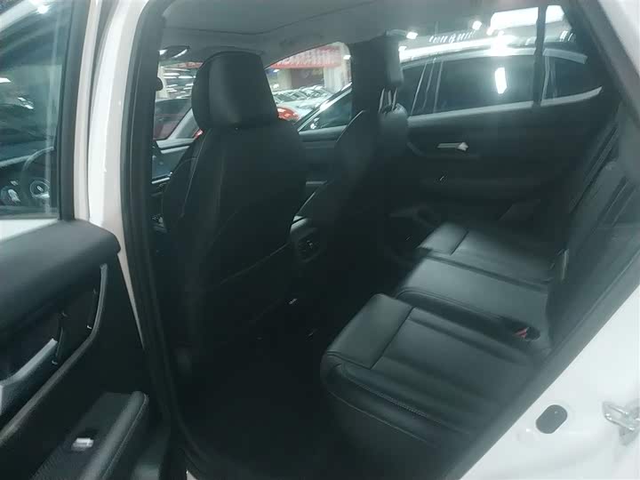 Фото 15 - Mitsubishi Airtrek EV