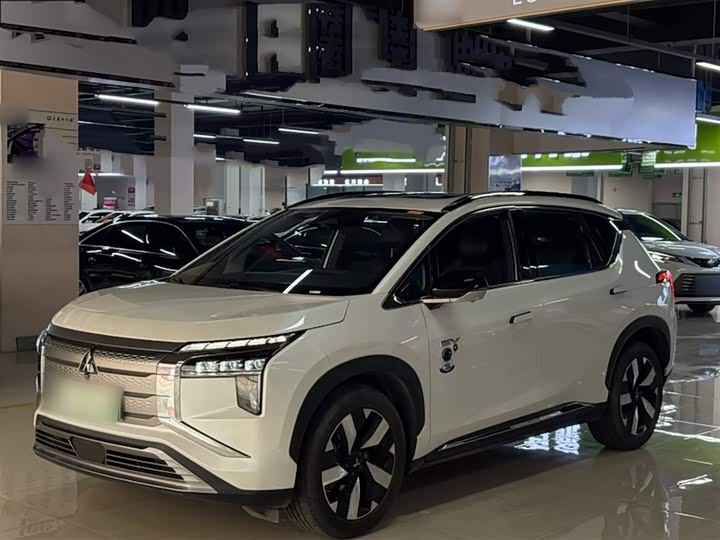 Фото 2 - Mitsubishi Airtrek EV