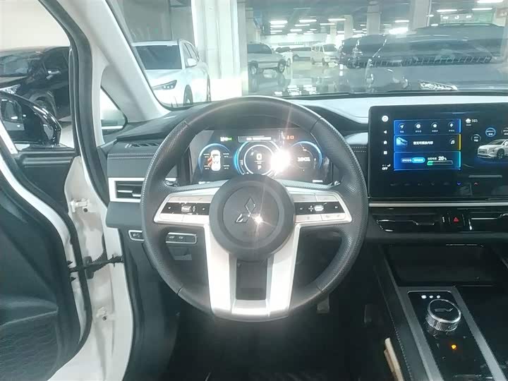 Фото 3 - Mitsubishi Airtrek EV