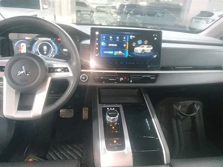 Фото 6 - Mitsubishi Airtrek EV