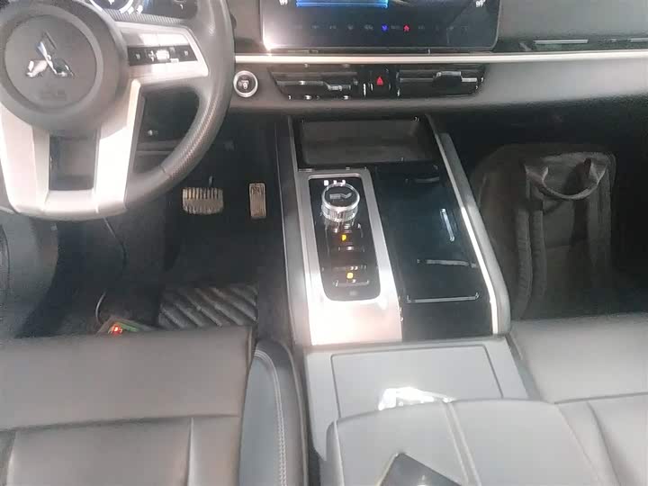 Фото 7 - Mitsubishi Airtrek EV