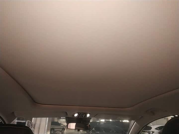 Фото 9 - Mitsubishi Airtrek EV