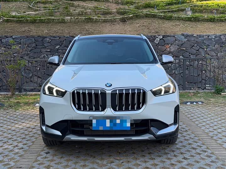 Фото 3 - BMW X1