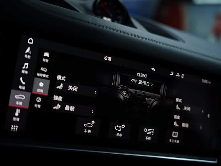 Фото 16 - Porsche Cayenne